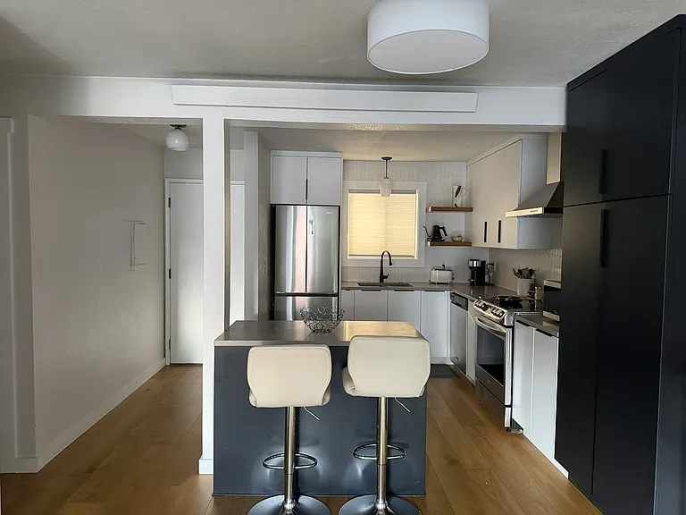 210 Boylston Ave E #205 — Photo 18