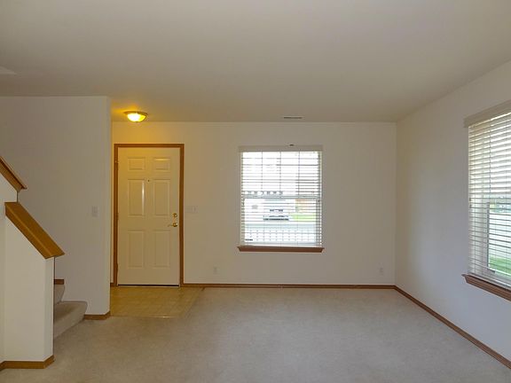 3rd image of 1622 203rd Street Ct E
