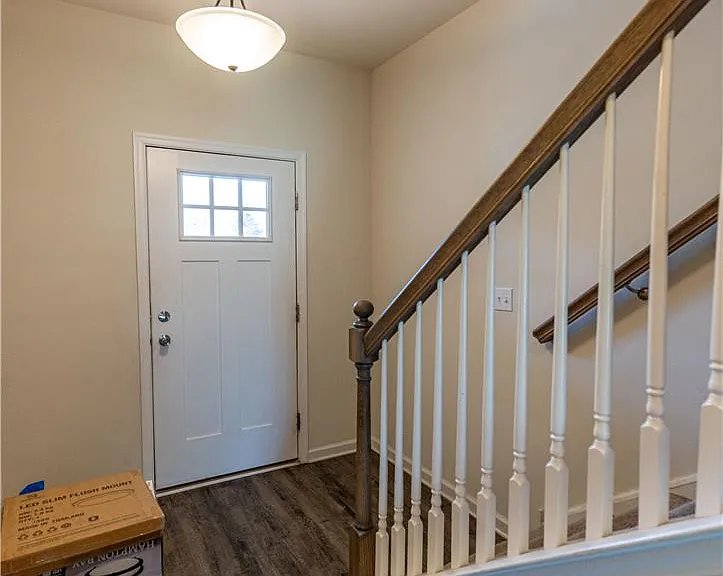 1374 Black Forest Dr — Photo 3
