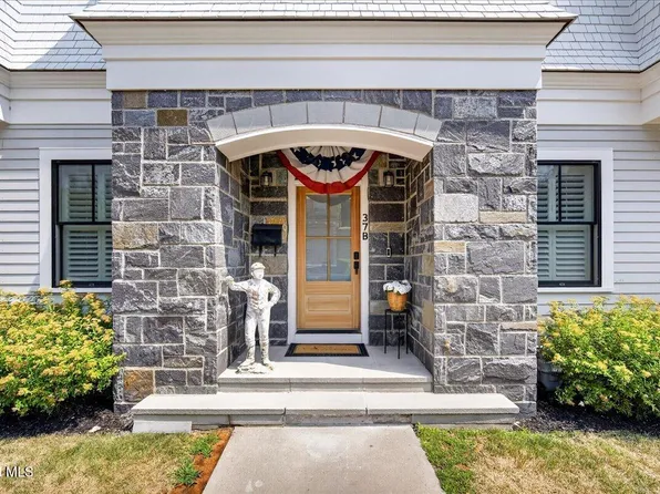 37 White Street Unit B, Saratoga Springs, NY 12866