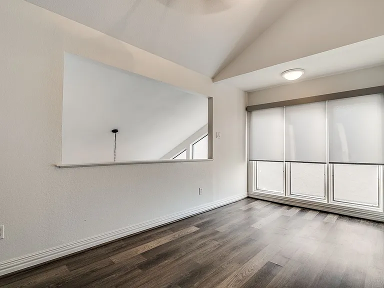 17018 Planters Row — Photo 18