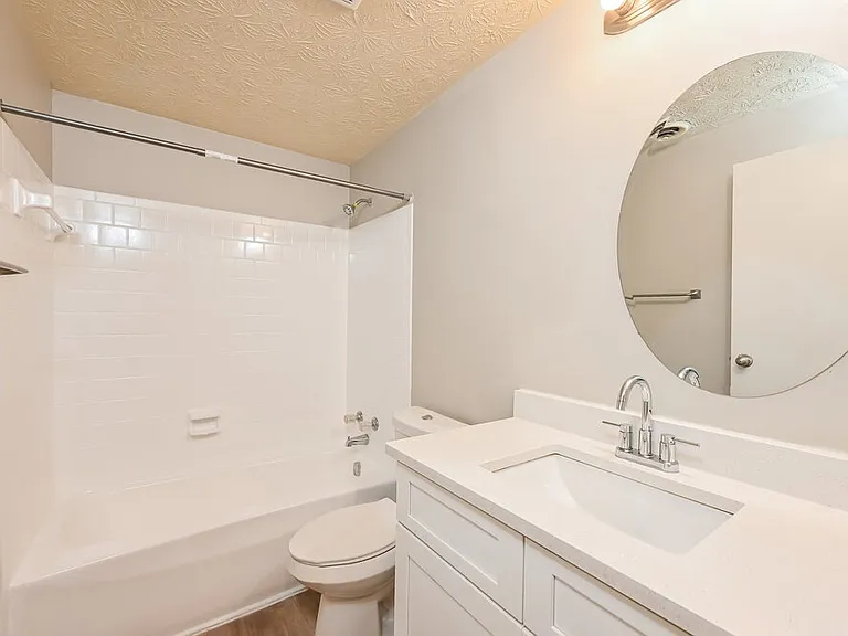 1860 Suwanee Ridge Ct — Photo 14