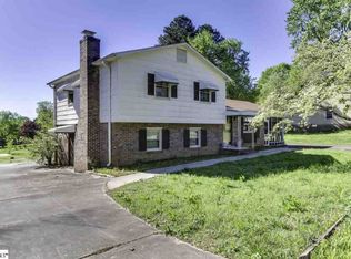 6 Woodbend Ct, Mauldin, SC 29662