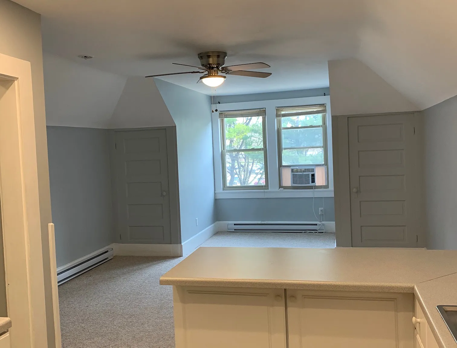 1 bed, 750 sqft, $1,000 — Photo 4