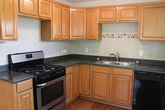 4th image of 1447 Hoyt Ave
