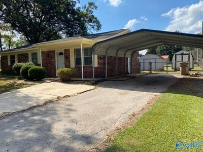 215 Livingston Ln, Moulton, AL, 35650