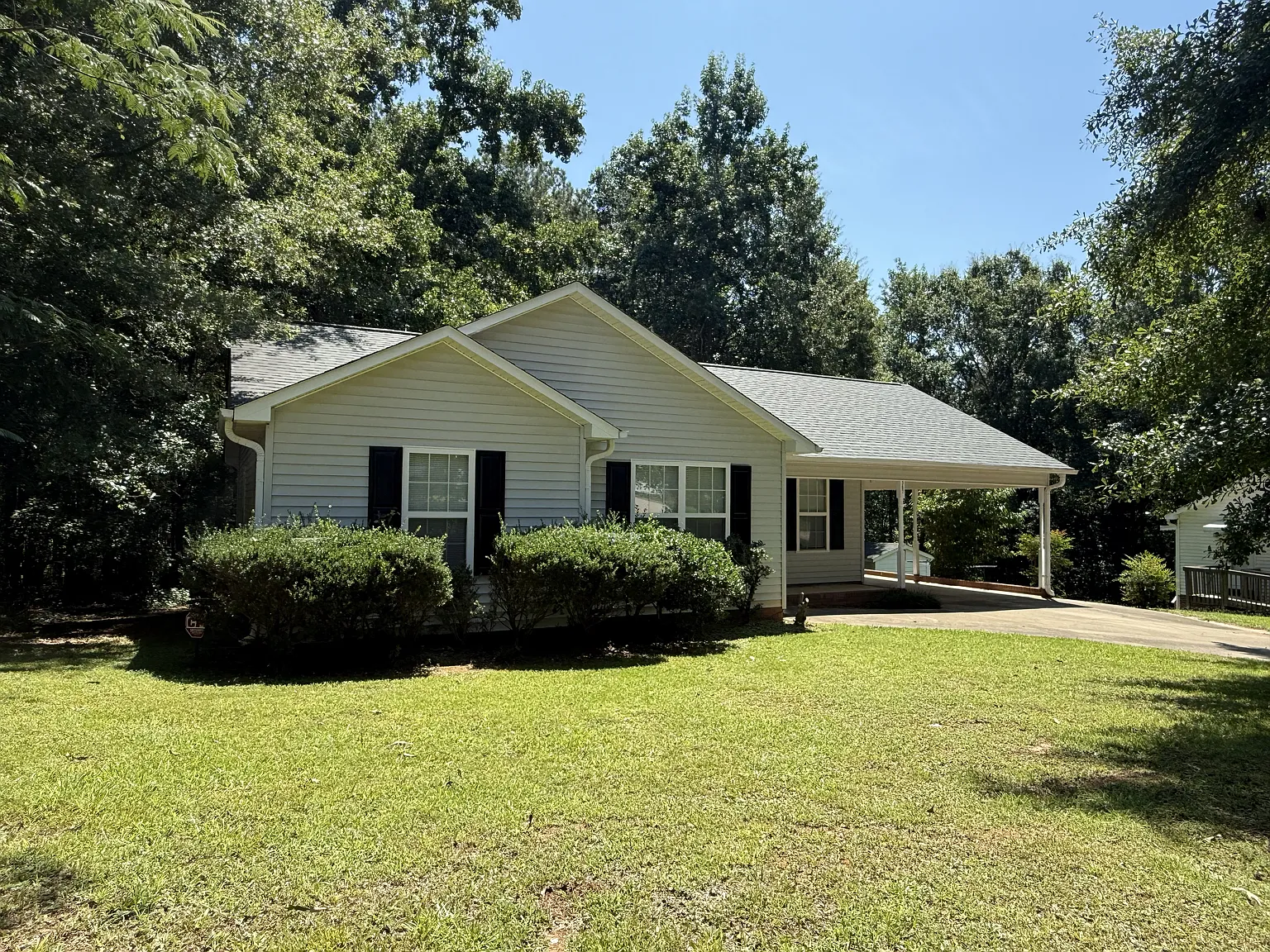 3 bed, 1252 sqft, $1,650 — Photo 4