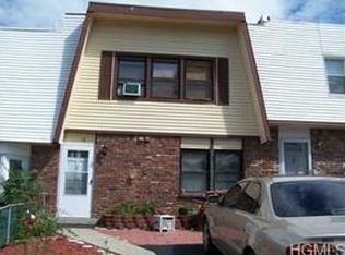 10 Chaucer Ct, Middletown, NY 10941