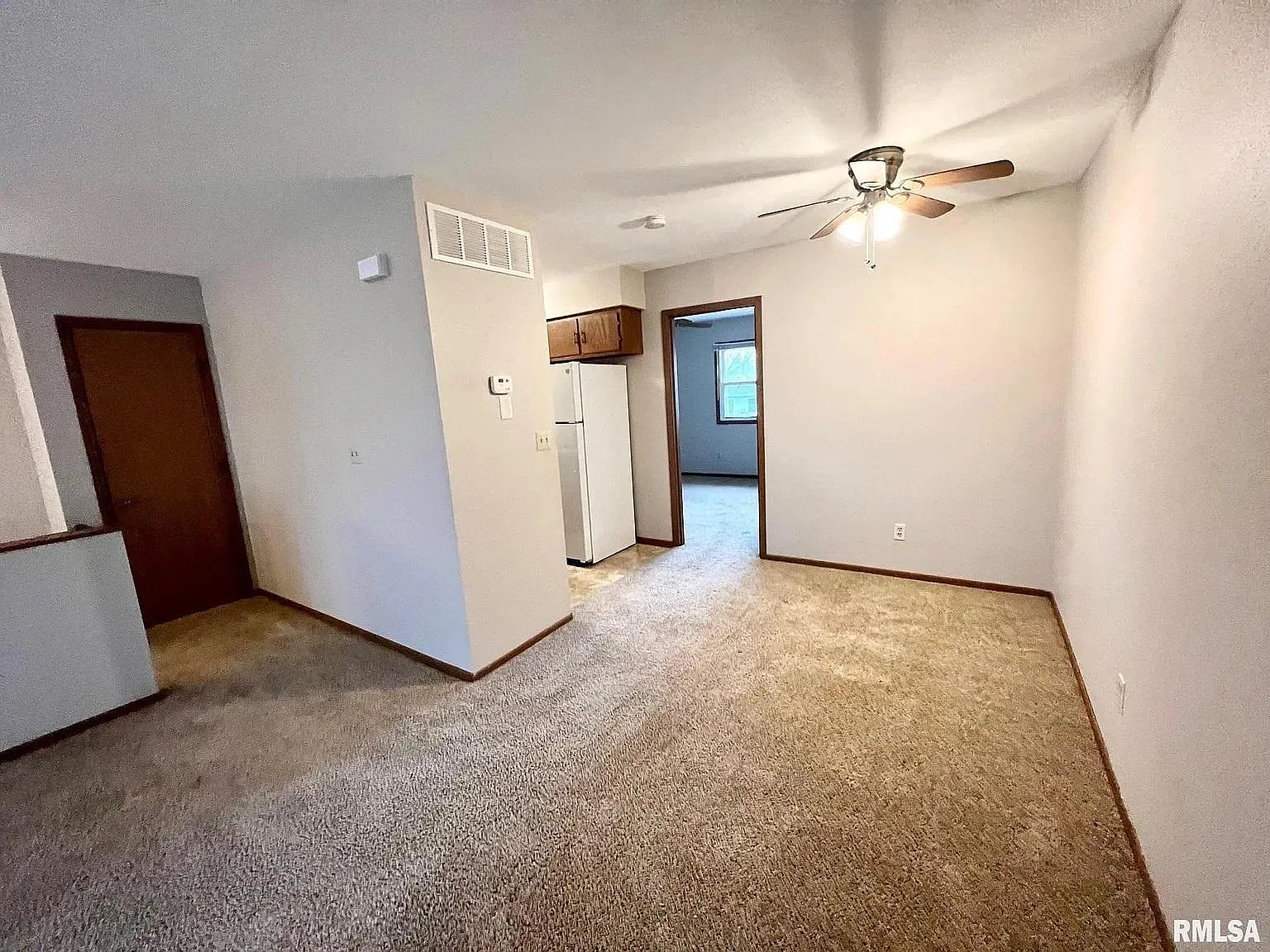 3 bed, 1360 sqft, $1,700 — Photo 2