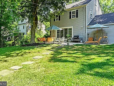 514 E Wynnewood Rd — Photo 3