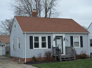 407 E 326th St, Willowick, OH 44095