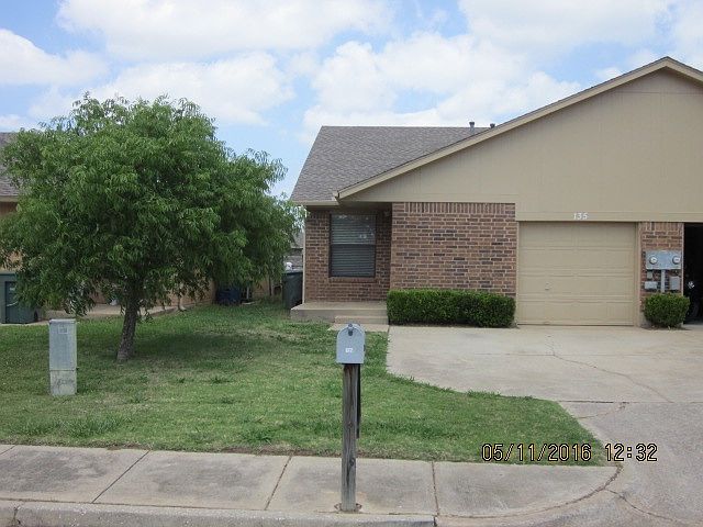 Duplex 130 Barrett Place