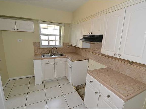 5th image of 2612 Gulfstream Dr