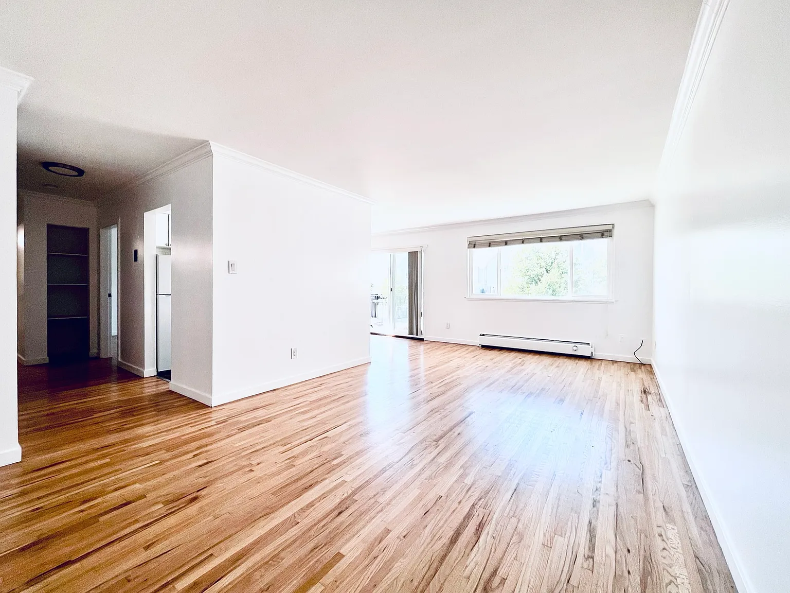 1280 Madison Avenue Burnaby — Photo 2