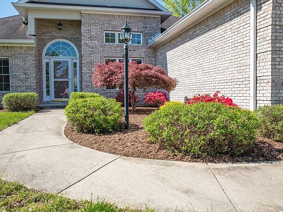3rd image of 3791 E Regents Ct