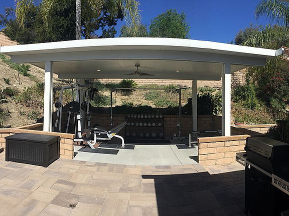 12 x 22' outdoor area