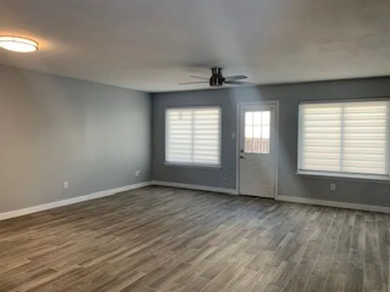 15506 Cruiser St #B — Photo 2