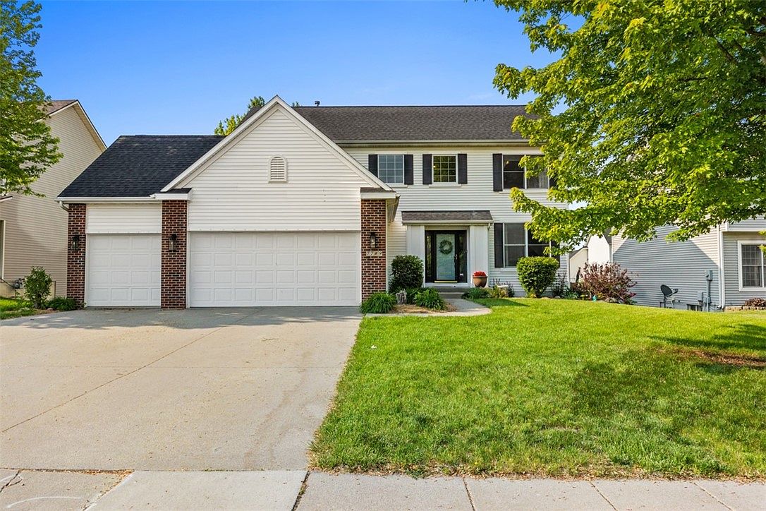7789 Cody Dr, West Des Moines, IA 50266 Zillow