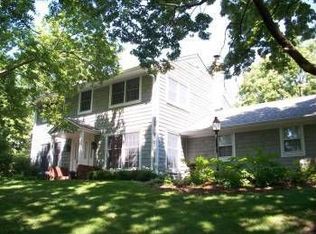 18040 Shavers Ln, Wayzata, MN 55391