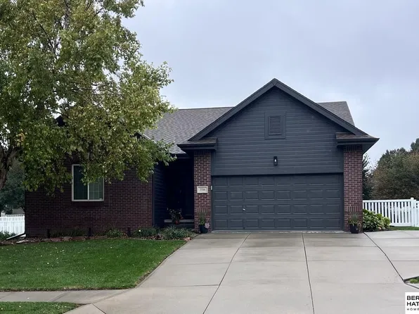7706 S 169th St, Omaha, NE 68136