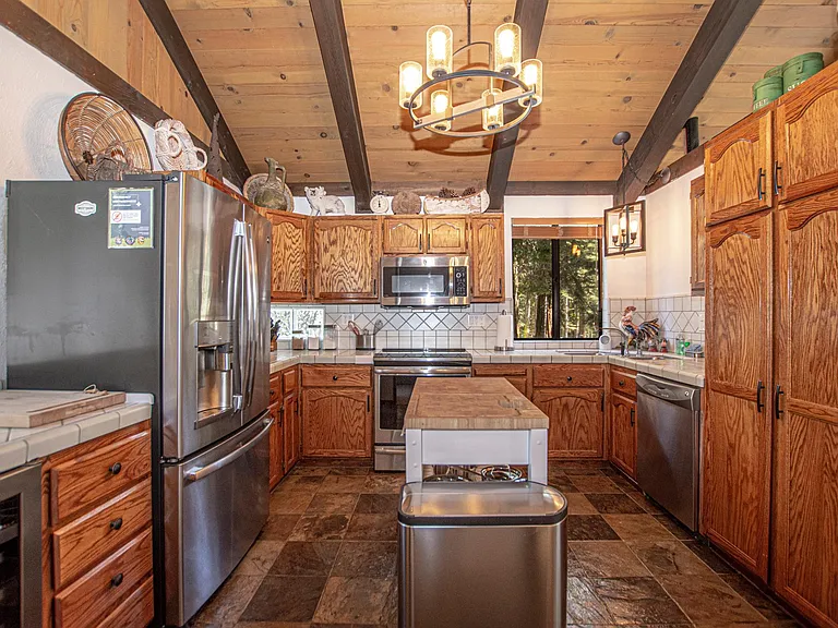 2565 Cedar Ln — Photo 9