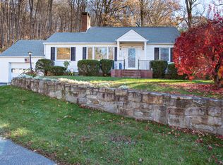 14 Whitehill Pl, Cold Spring, NY 10516