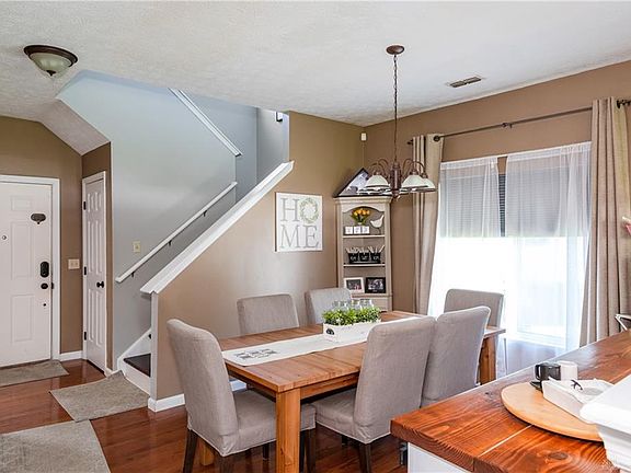 5th image of 4558 Olde Park Dr