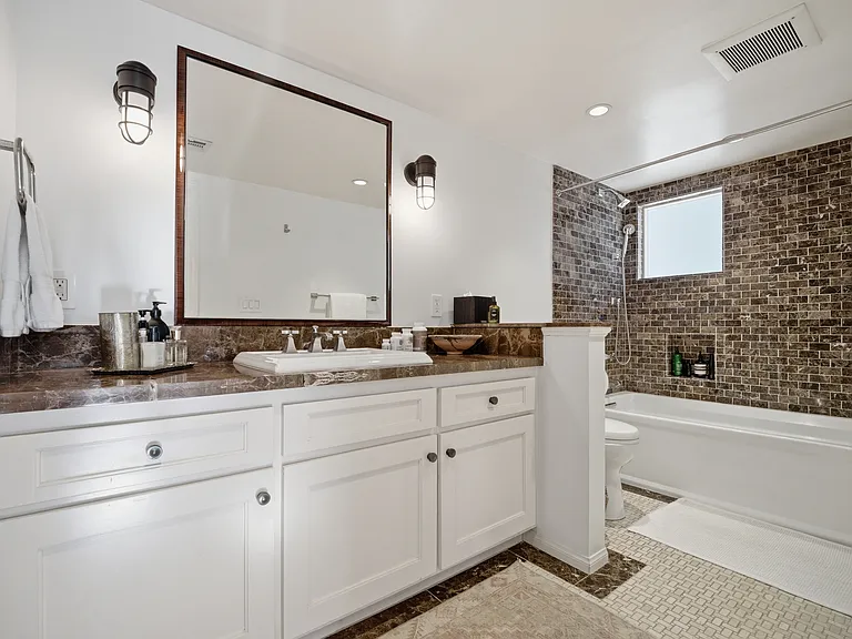 2813 Pacific View Trl — Photo 18