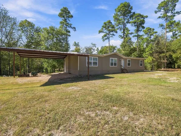 755 County Road 179, Garrison, TX 75946