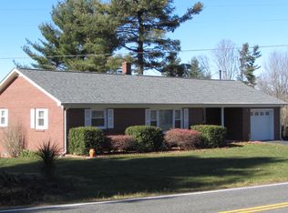 1318 Coon Ridge Rd, Hillsville, VA 24343