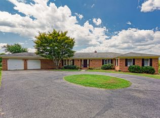 282 Gray Fox Ln, Lexington, VA 24450