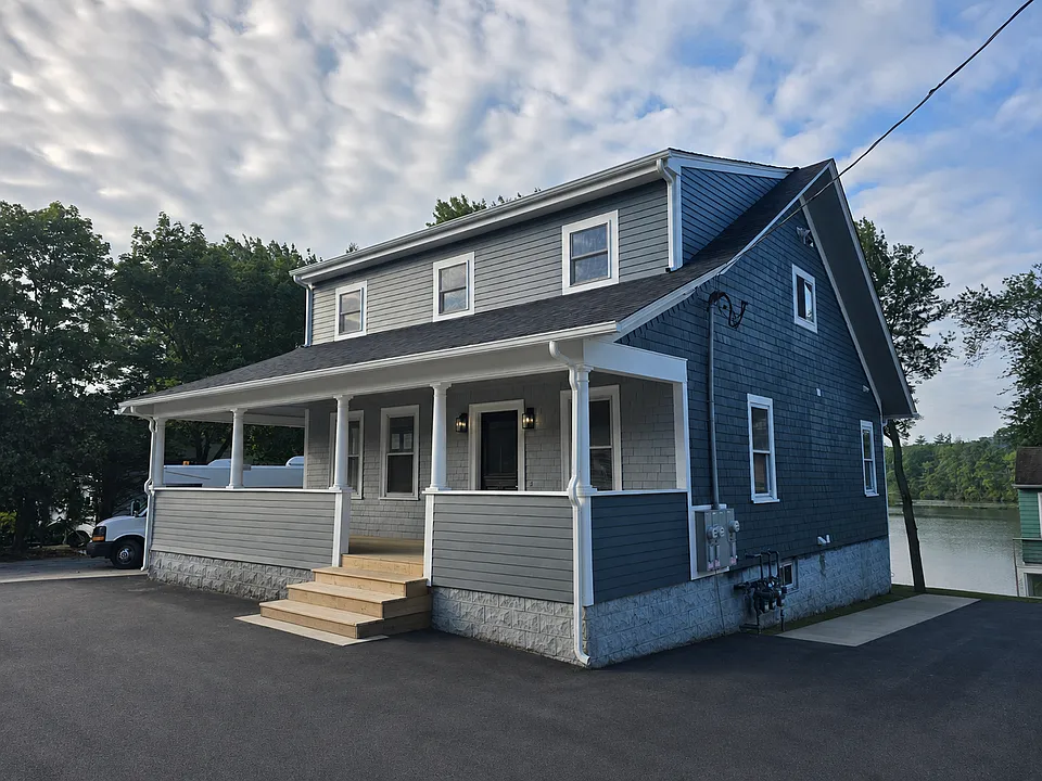 2436 Hartford Ave #1