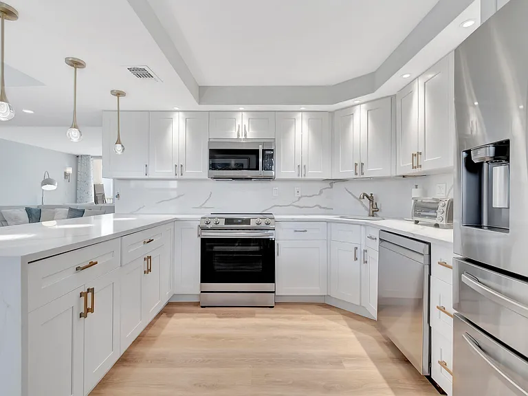1 Harbourside Dr #4502 — Photo 44