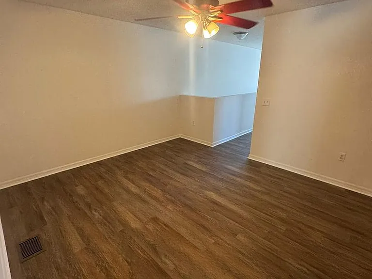 2720 Merrieweather Ln — Photo 18