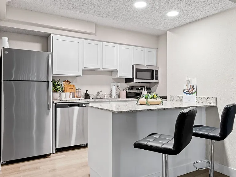 Avia Apartments — Photo 41