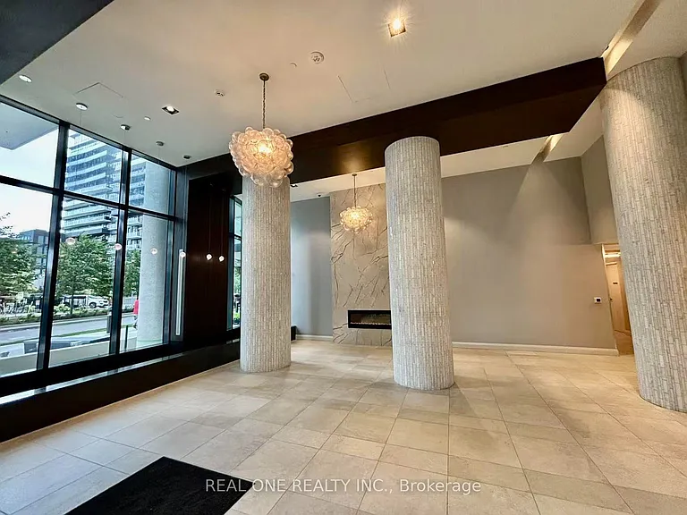 38 Annie Craig Dr #1706 — Photo 2