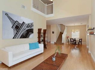 1090 Oysterwood St, Hollywood, FL 33019