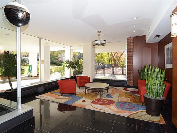 2nd image of 2727 Palisade Ave APT 15A
