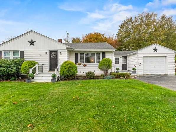 337 Lepes Rd, Somerset, MA 02726