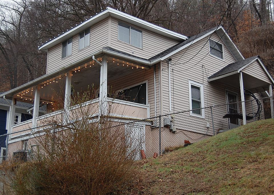 1st image of 125 Jefferson St