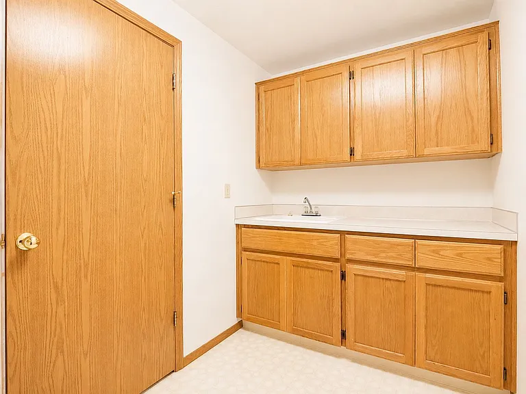 226 Sparks Dr — Photo 10