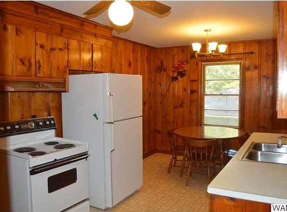 5th image of 3205 2nd Ave
