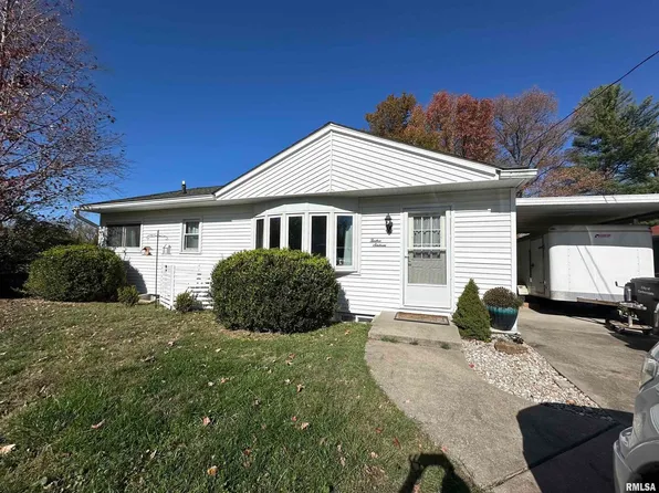 1216 W College St, Carbondale, IL 62901