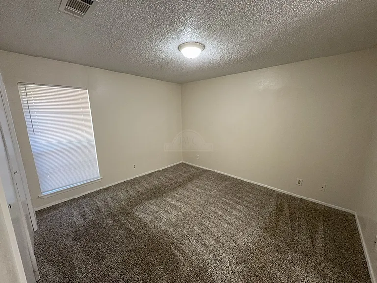1209 Wales Dr, Killeen — Photo 7