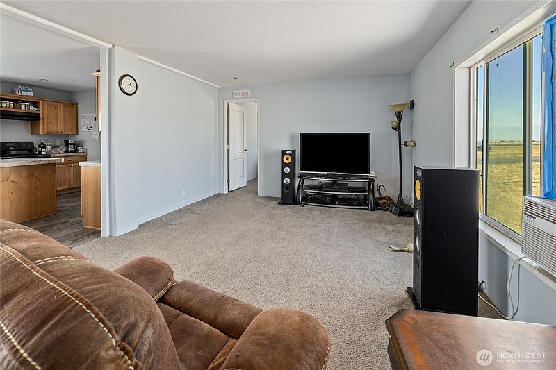 3rd image of 7560 Lower Green Canyon Rd