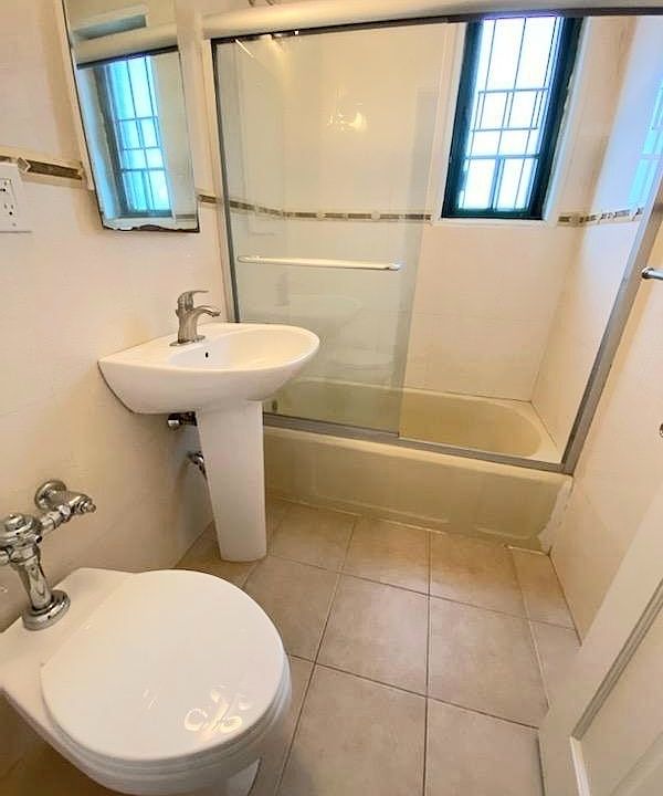 2nd image of 5 Metropolitan Oval APT 12F