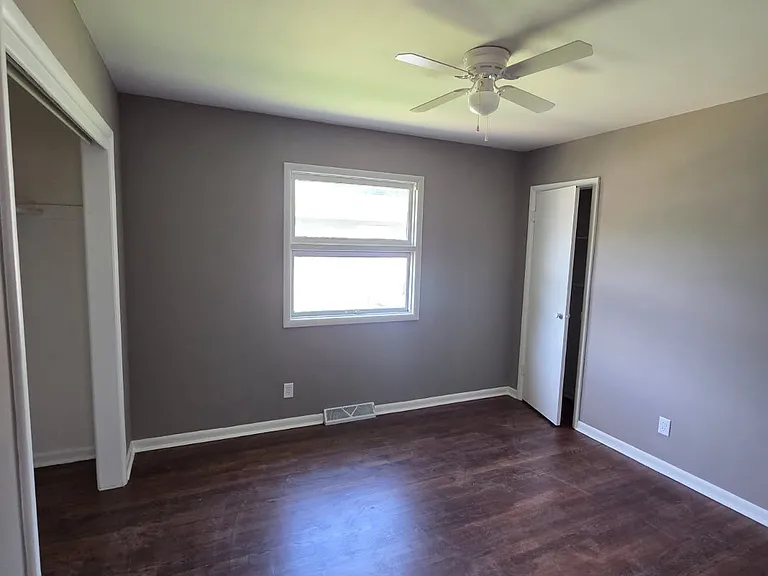 123 SW Roosevelt St #A — Photo 4