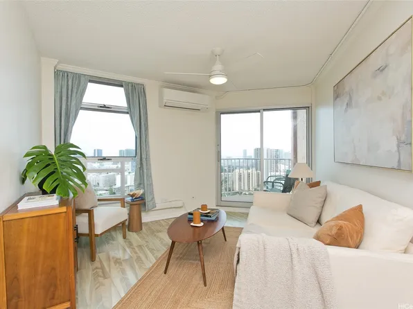 1031 Maunaihi Pl APT 903, Honolulu, HI 96822