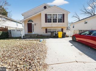 969 10th St, Pasadena, MD 21122