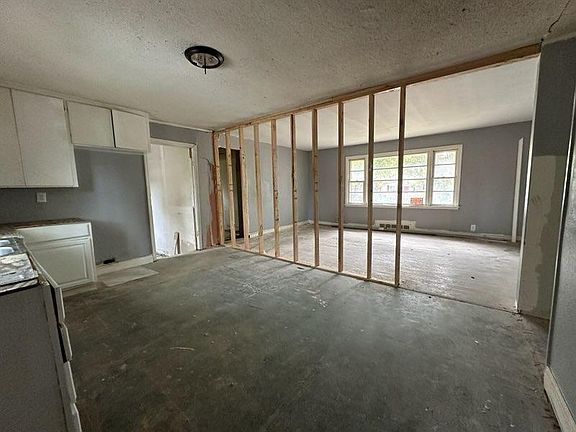 2nd image of 4018 E 67th Ter